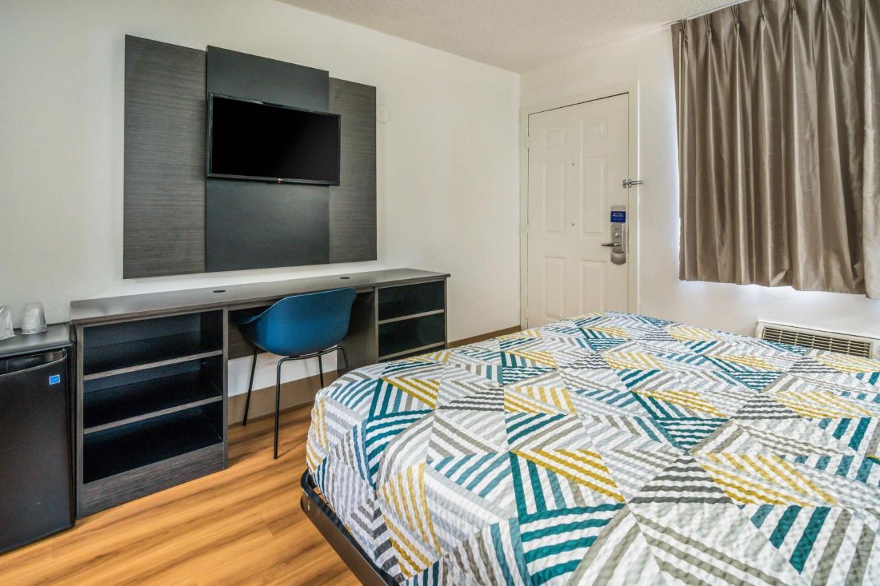 Motel 6-Irving, Tx - Dallas Eksteriør bilde